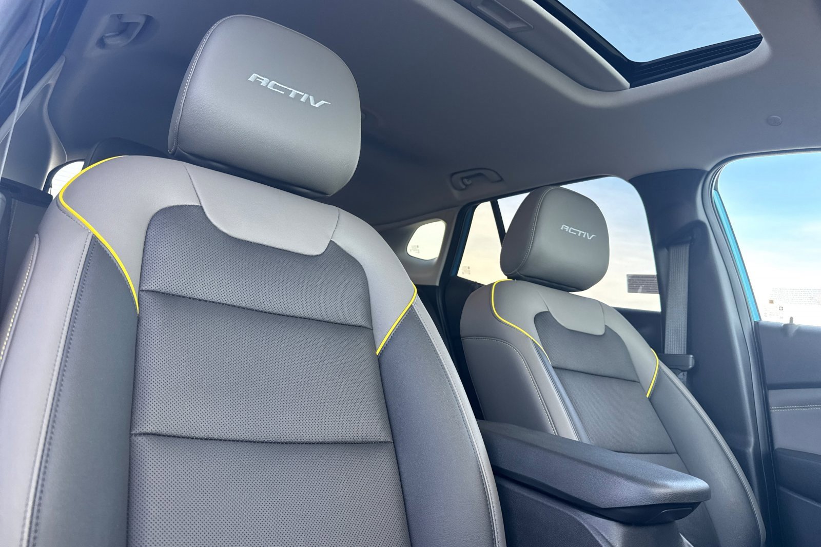 Used 2025 Chevrolet Trax ACTIV w/ Sunroof Package image 20