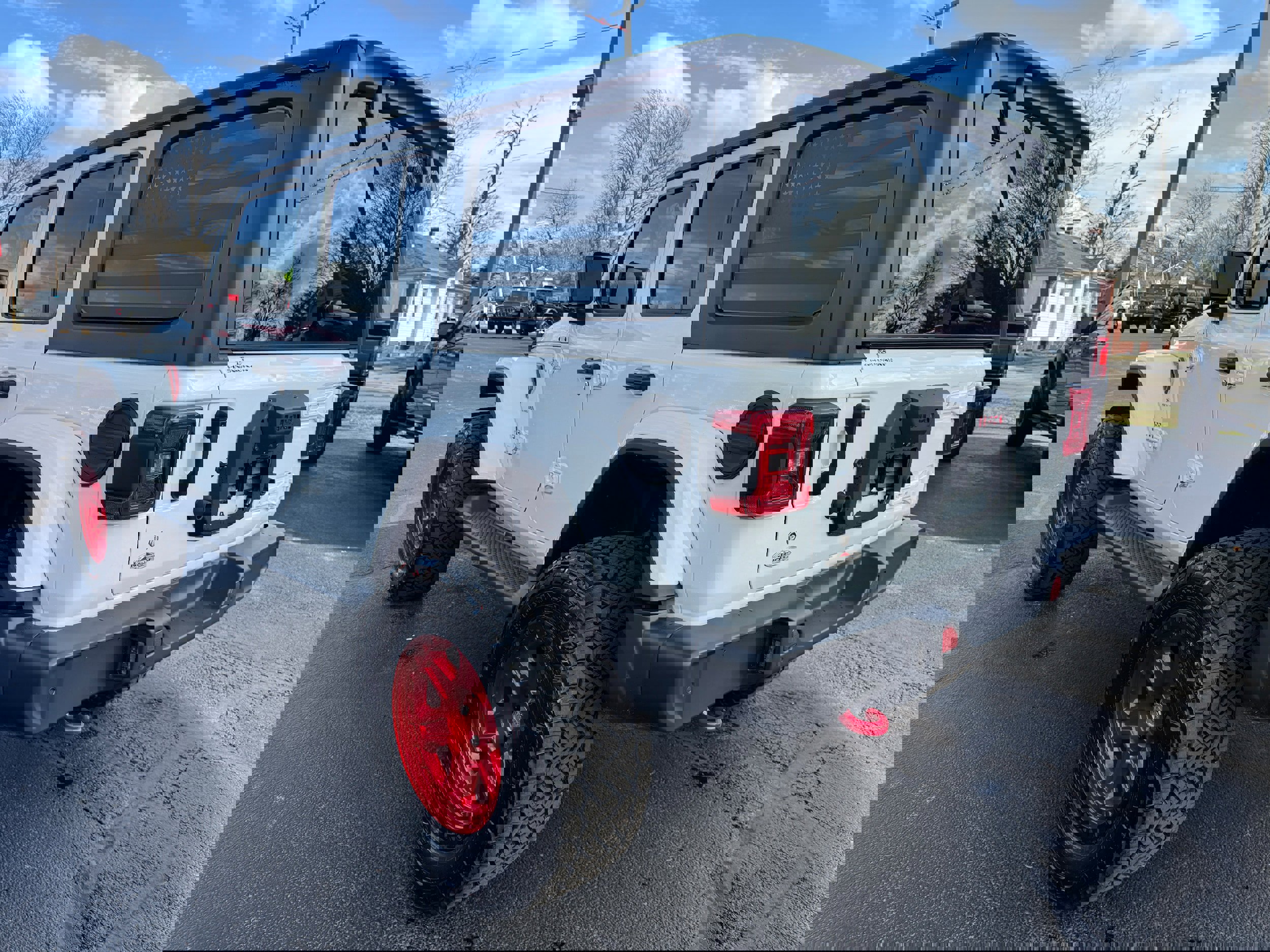 Used 2020 Jeep Wrangler Unlimited Sahara image 5