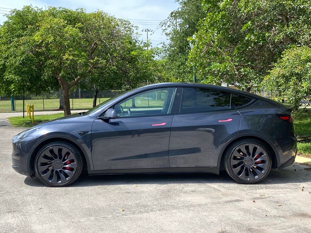 Used 2025 Tesla Model Y Performance AWD/4WD image 6