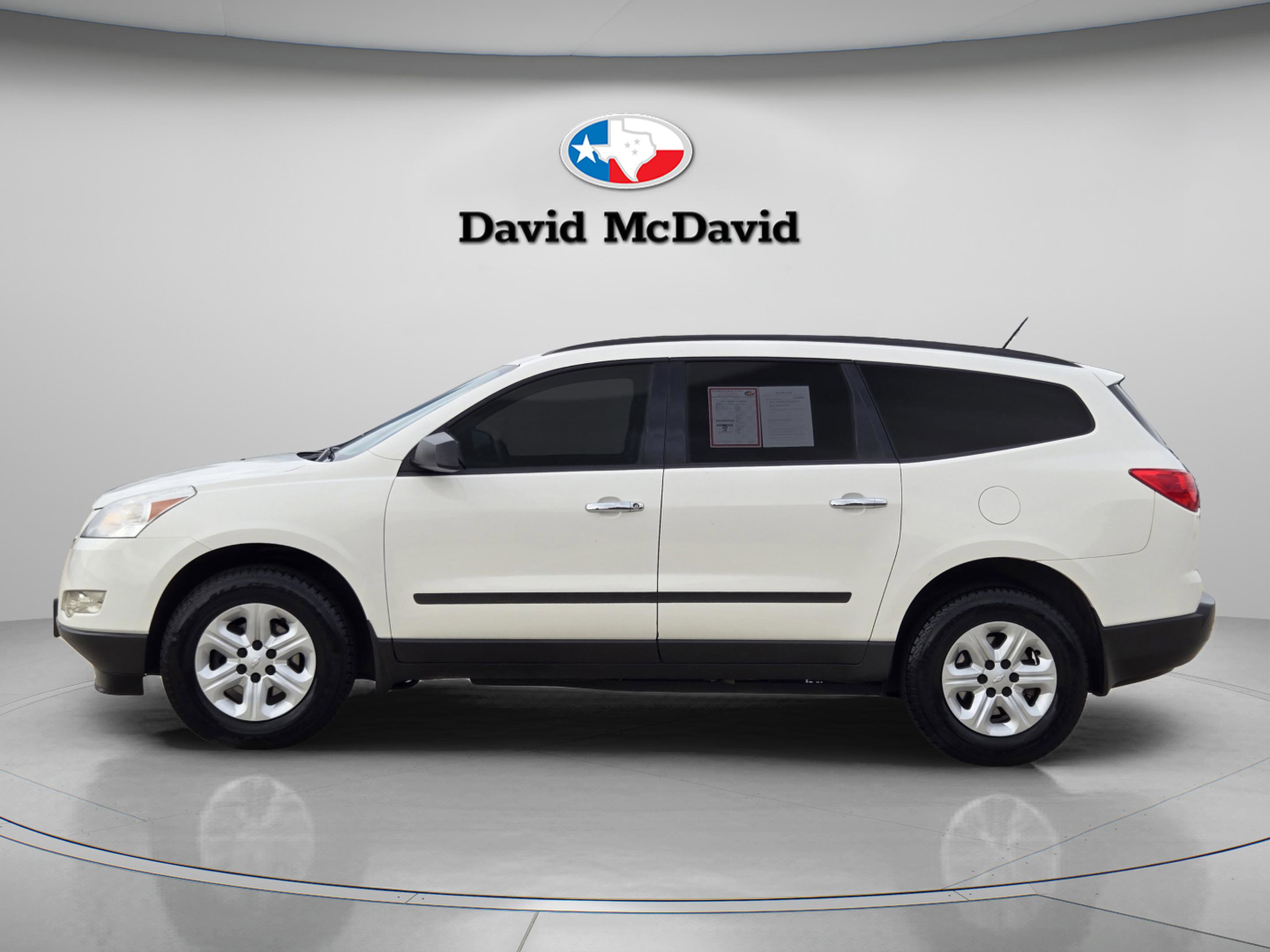 Used 2012 Chevrolet Traverse LS FWD image 2