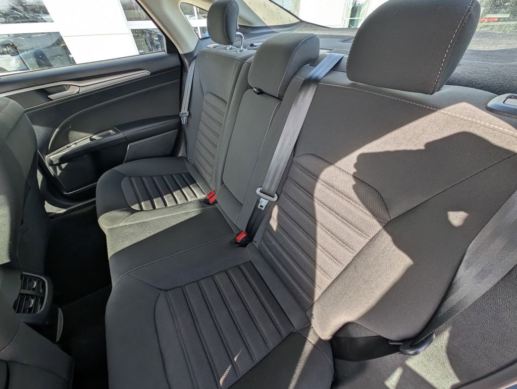Used 2019 Ford Fusion SE image 14