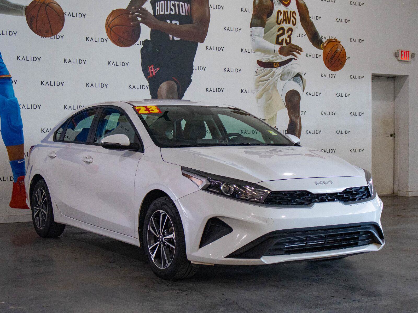 Used 2023 Kia Forte LXS w/ LXS Technology Package FWD image 18