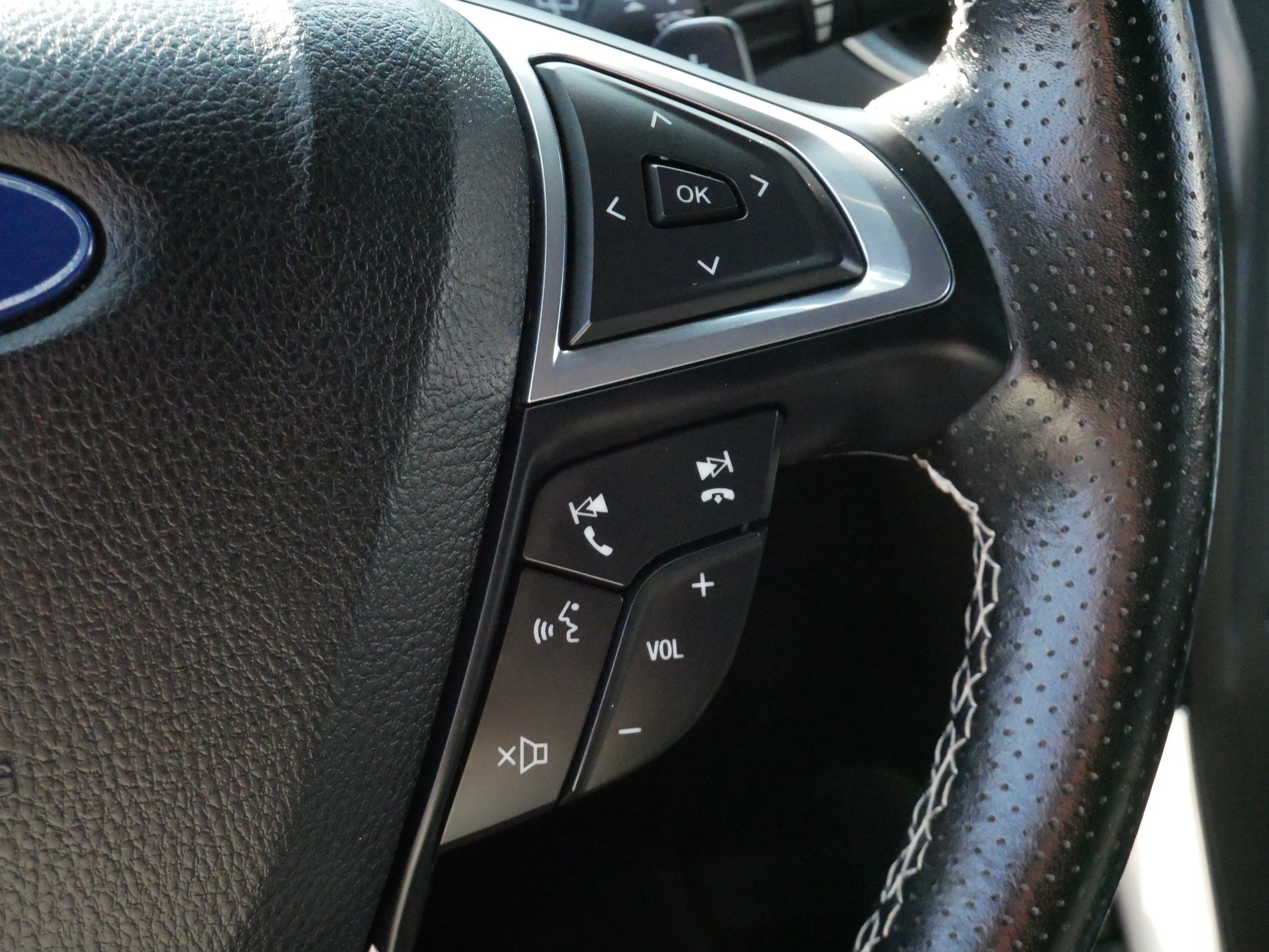 Used 2021 Ford Edge ST AWD/4WD image 25