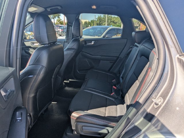 Used 2025 Ford Escape ST-Line AWD/4WD image 13