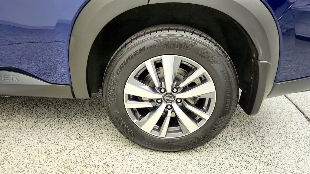 Used 2024 Nissan Pathfinder SL AWD/4WD image 9