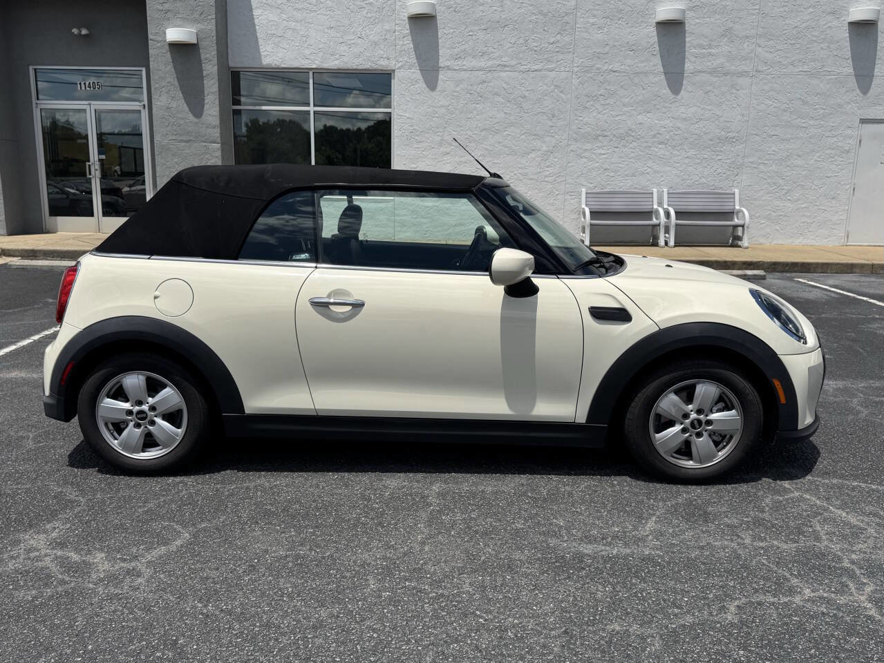 Used 2022 MINI Cooper Convertible image 5