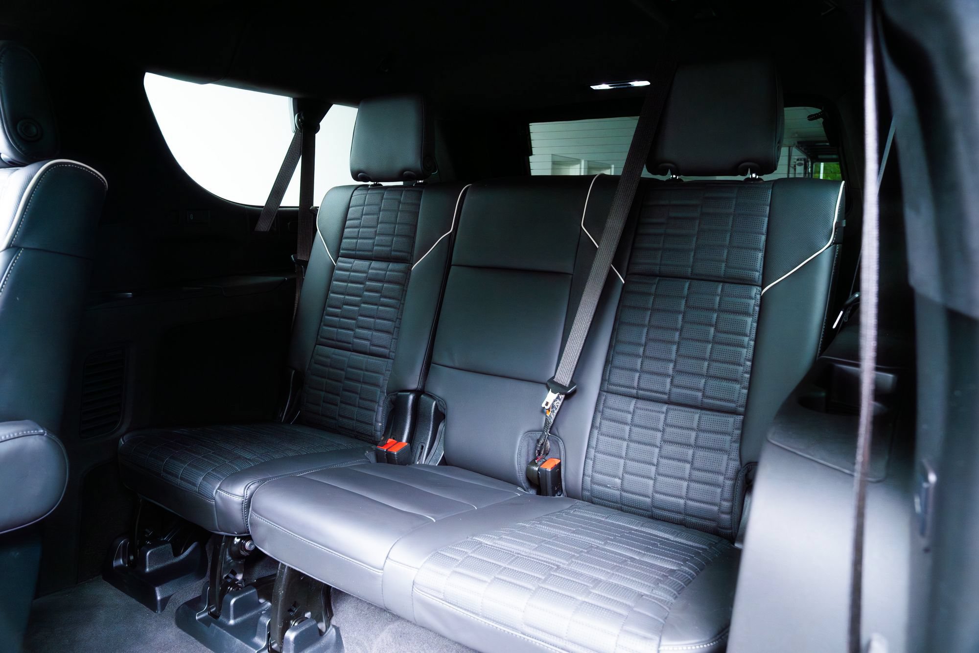 Used 2025 Cadillac Escalade ESV V AWD/4WD image 23
