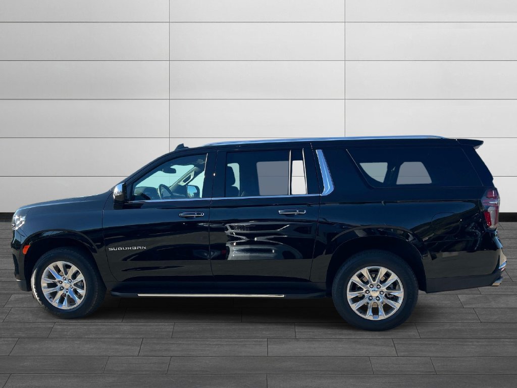 Used 2024 Chevrolet Suburban Premier AWD/4WD image 2