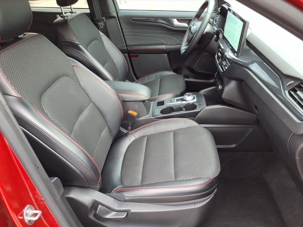 Certified 2024 Ford Escape ST-Line w/ Tech Pack #1 image 4