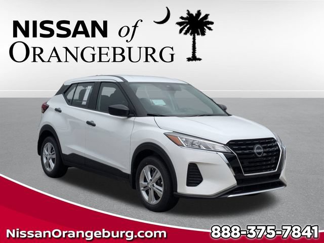 New 2025 Nissan Kicks Play S
