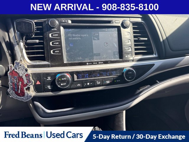 Used 2016 Toyota Highlander XLE AWD/4WD image 12