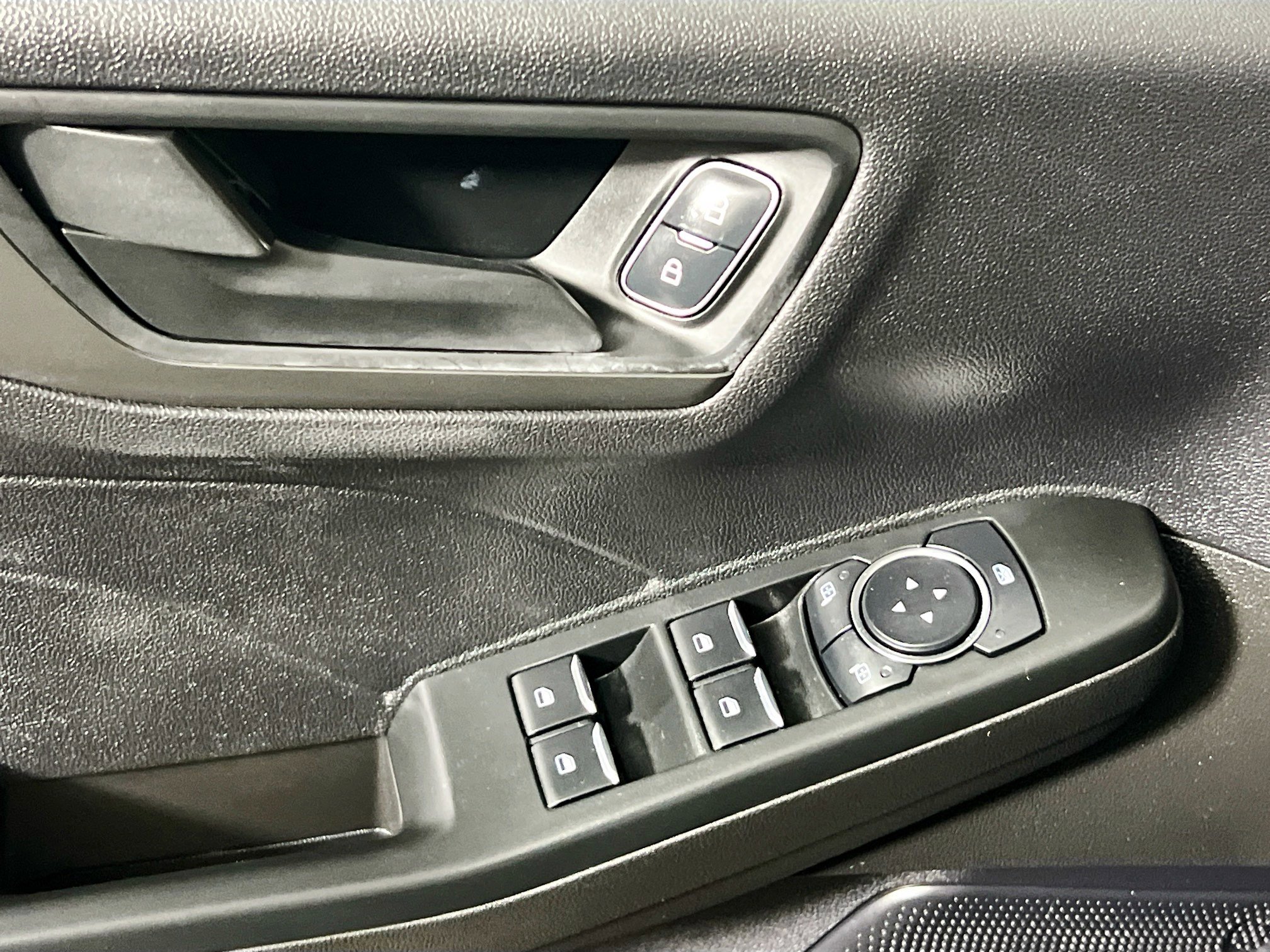 Used 2024 Ford Escape Active image 16