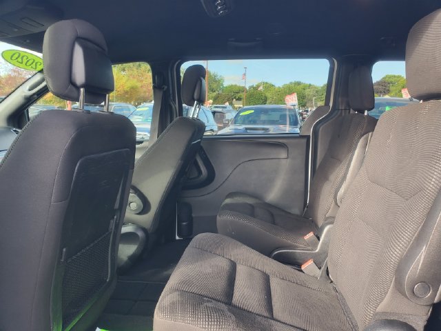 Used 2020 Dodge Grand Caravan SE FWD image 24