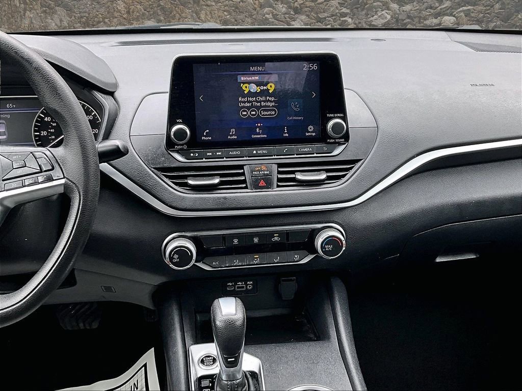 Used 2022 Nissan Altima 2.5 SV image 5
