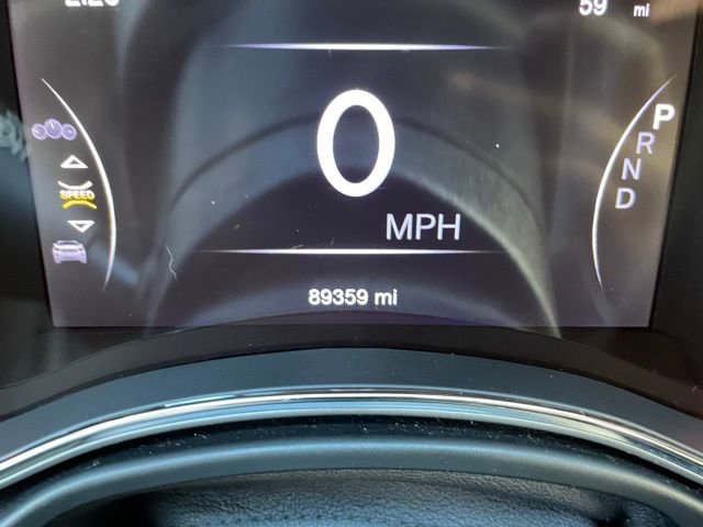 Used 2019 Jeep Grand Cherokee Altitude image 18