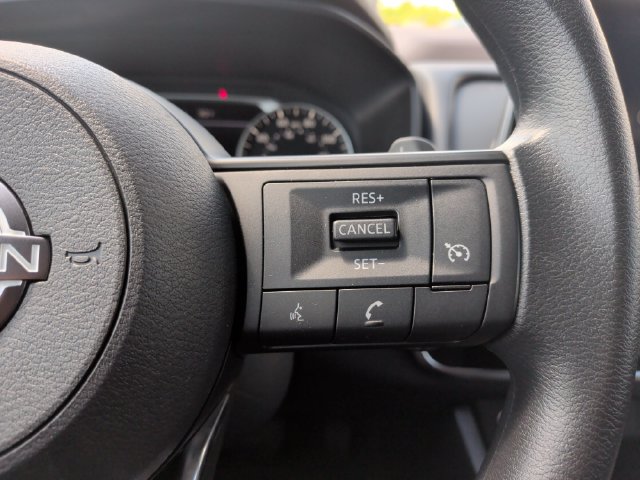 Used 2023 Nissan Rogue S FWD image 19