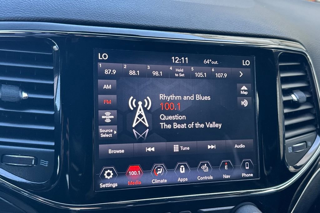 Used 2019 Jeep Grand Cherokee Limited image 15