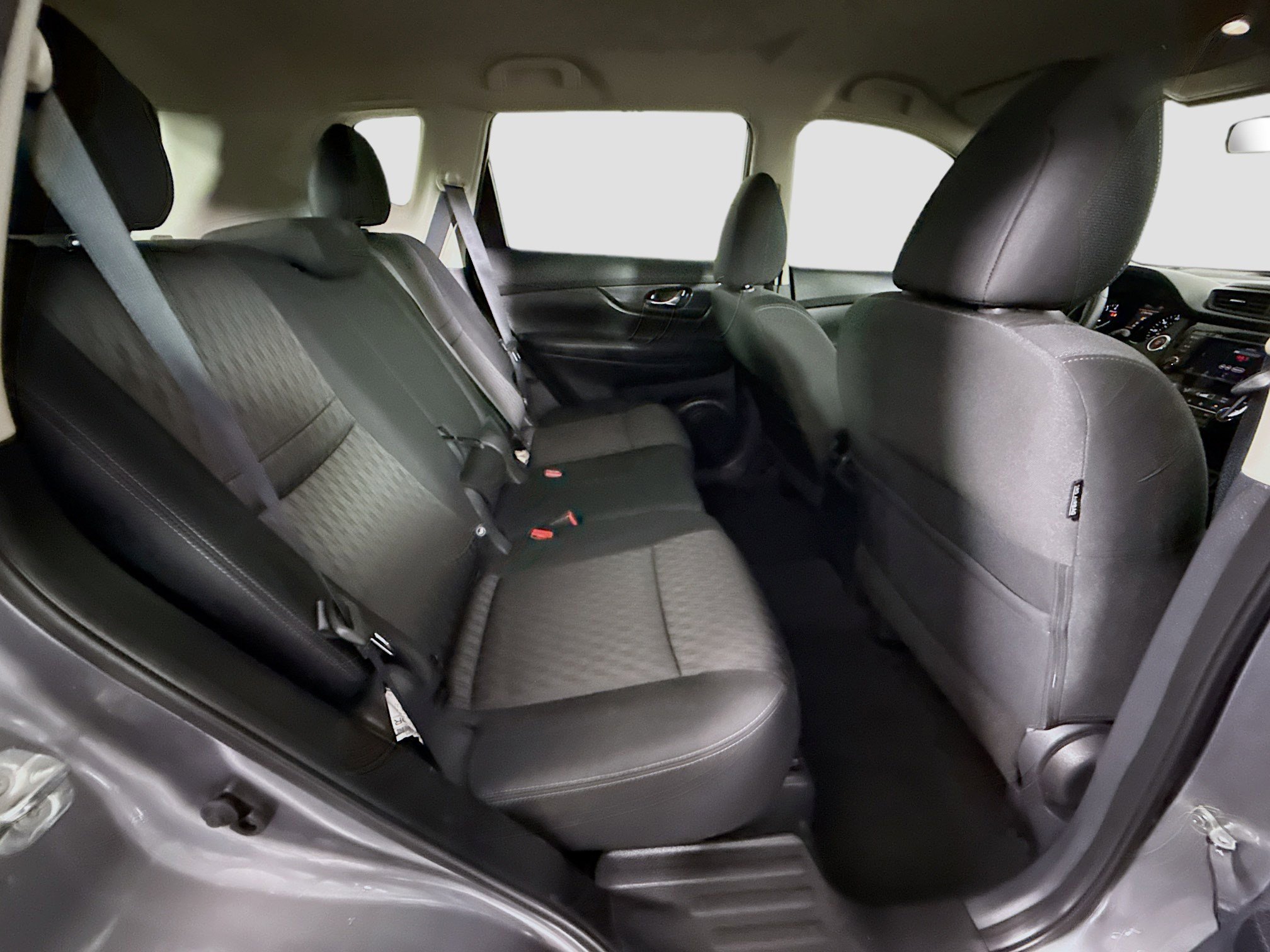 Used 2019 Nissan Rogue SV image 27