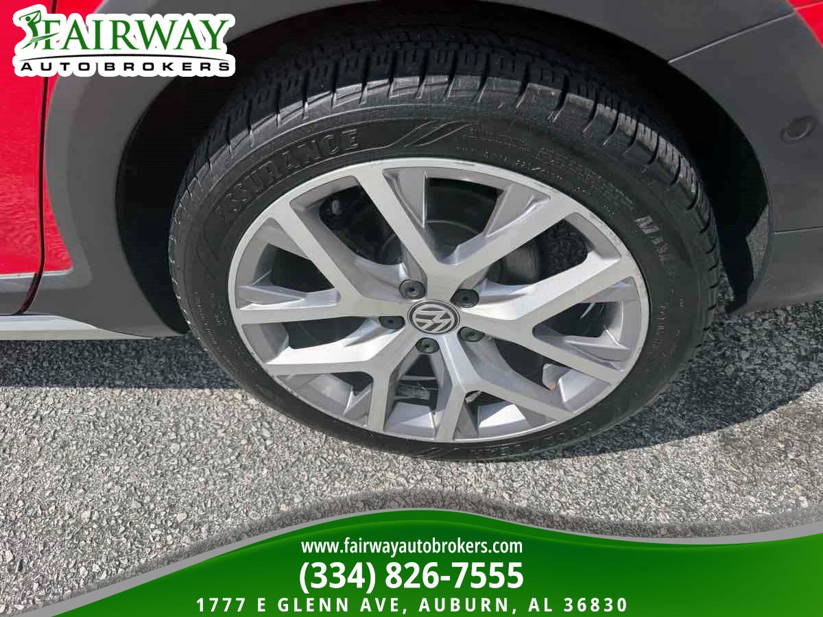 Used 2019 Volkswagen Golf Alltrack SEL image 36