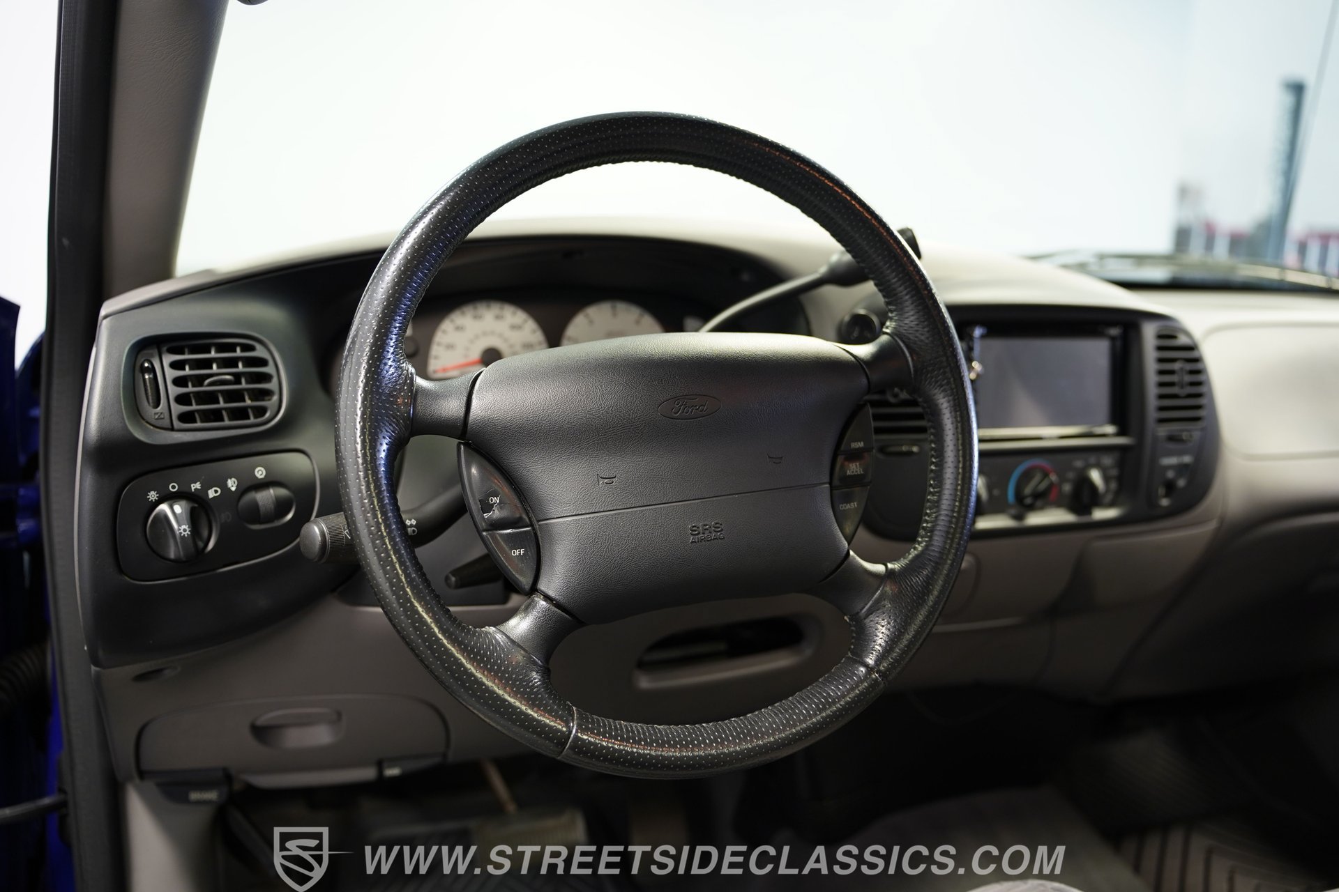 Used 2003 Ford F150 Lightning RWD image 40