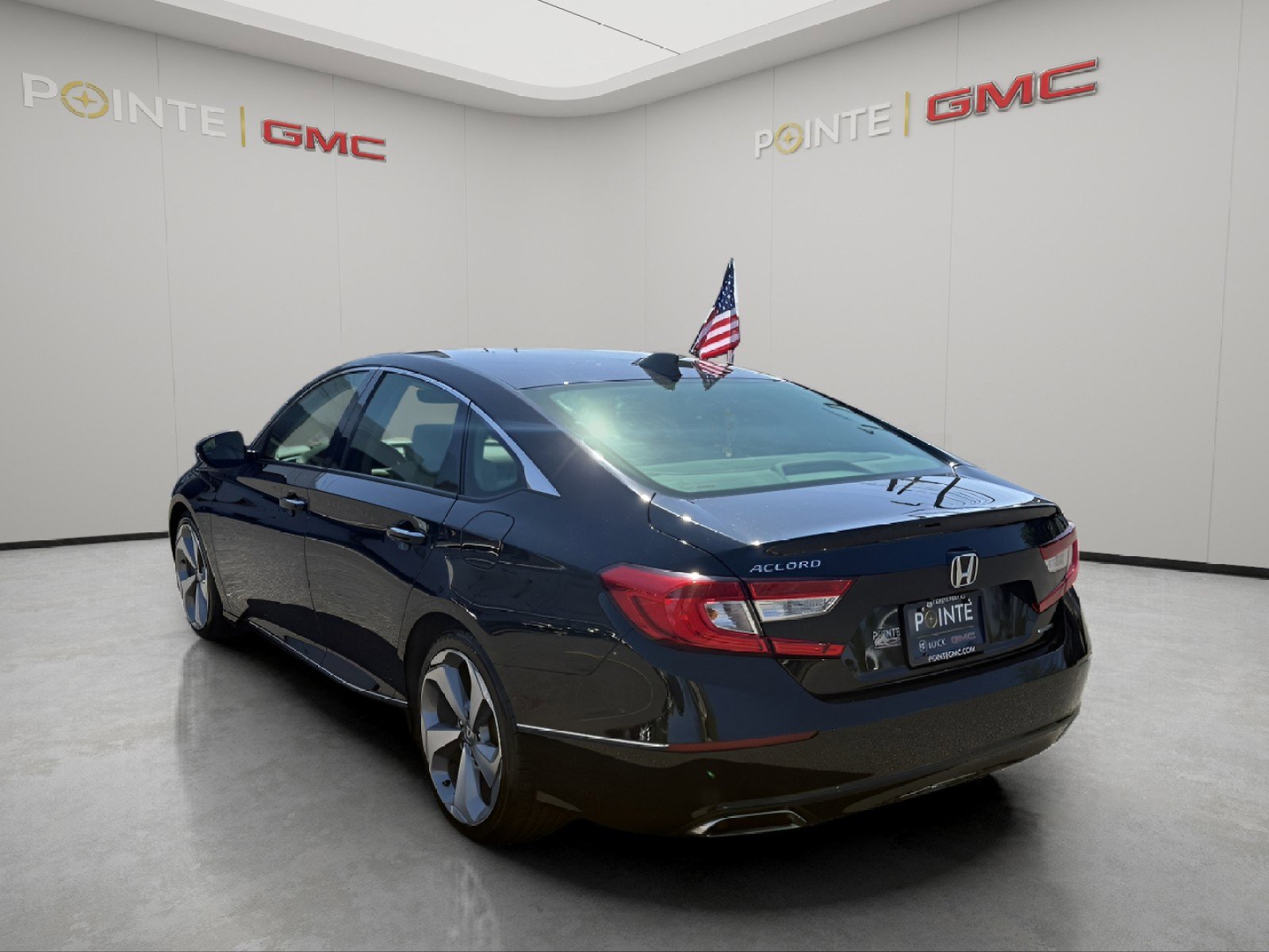 Used 2018 Honda Accord Touring image 5