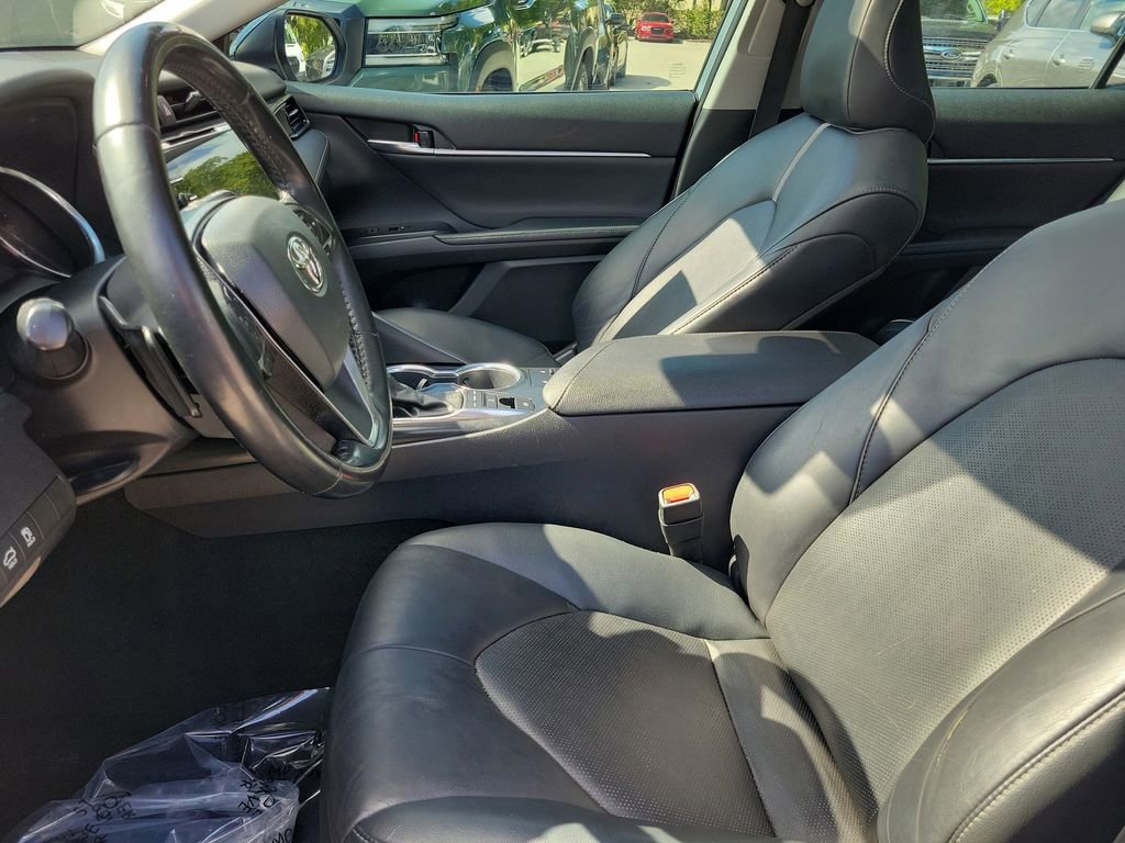 Used 2020 Toyota Camry XSE image 22