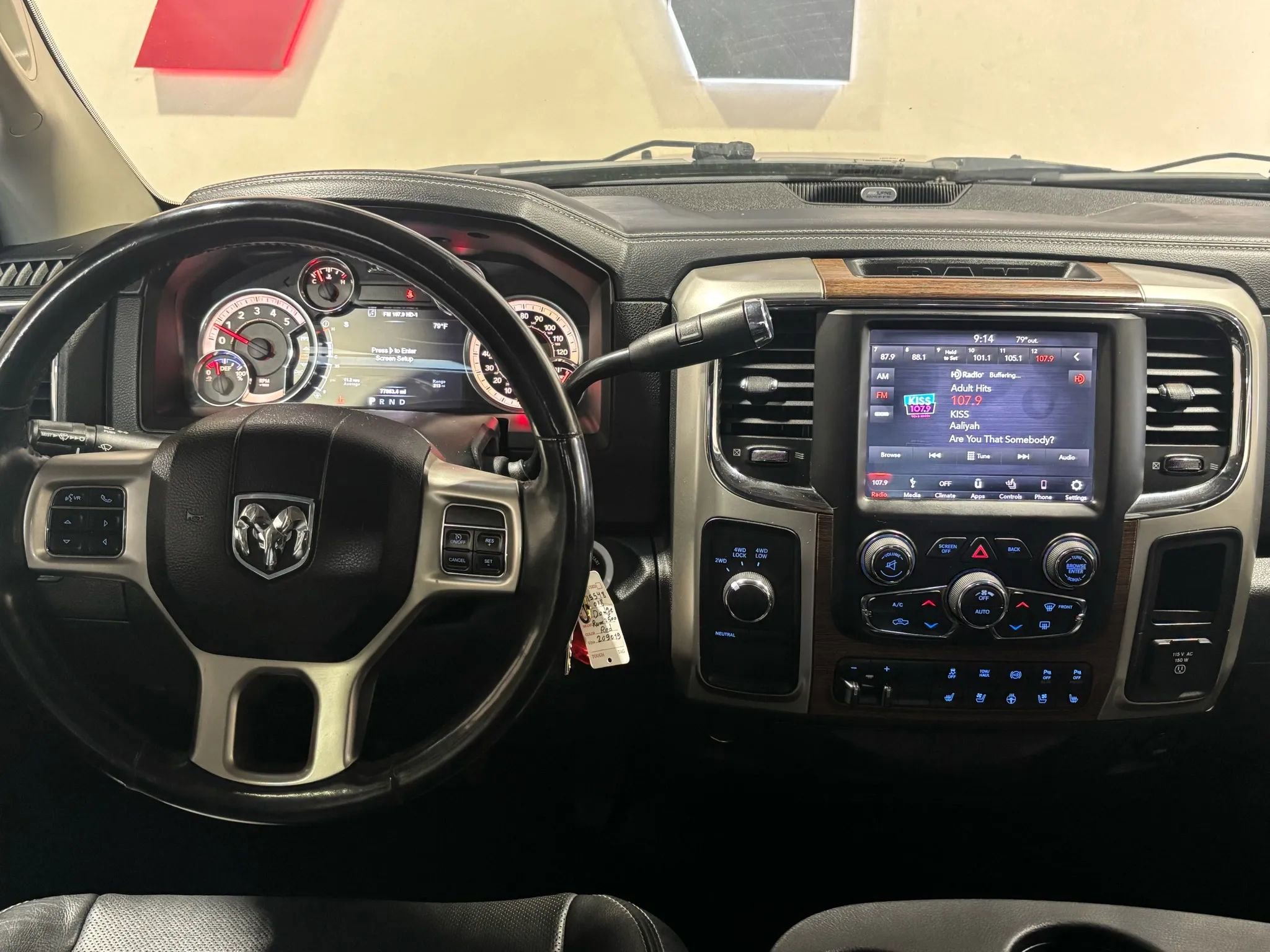 Used 2018 RAM 2500 Laramie AWD/4WD image 17