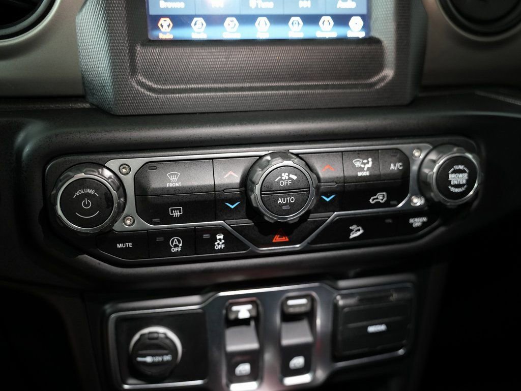 Used 2020 Jeep Wrangler Sport image 24