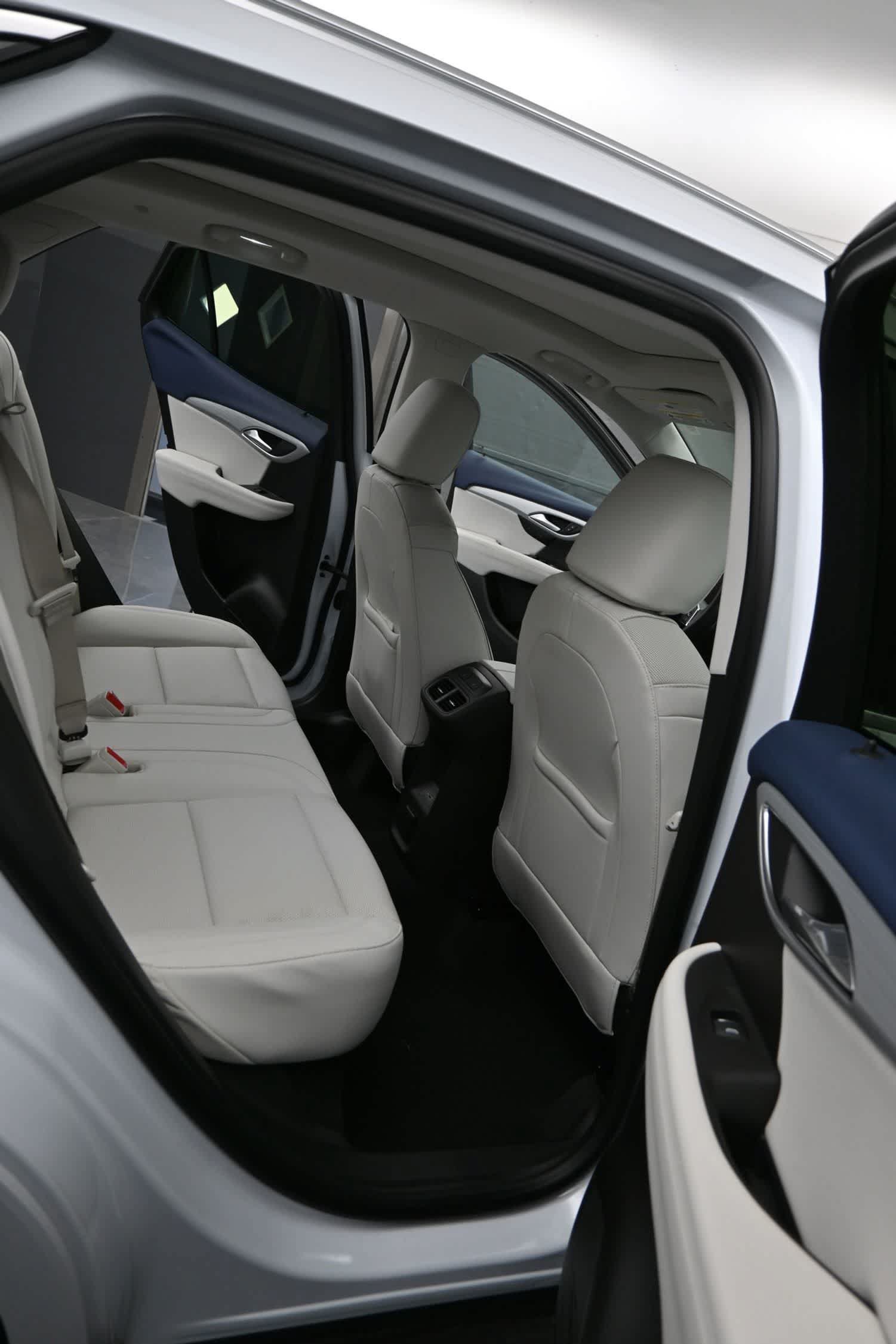 Used 2026 Buick Envision Avenir AWD/4WD image 19