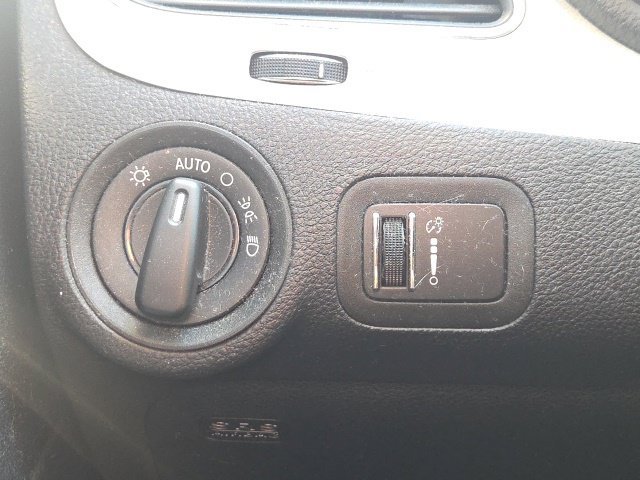 Used 2020 Dodge Journey SE w/ SE Popular Equipment Group FWD image 25