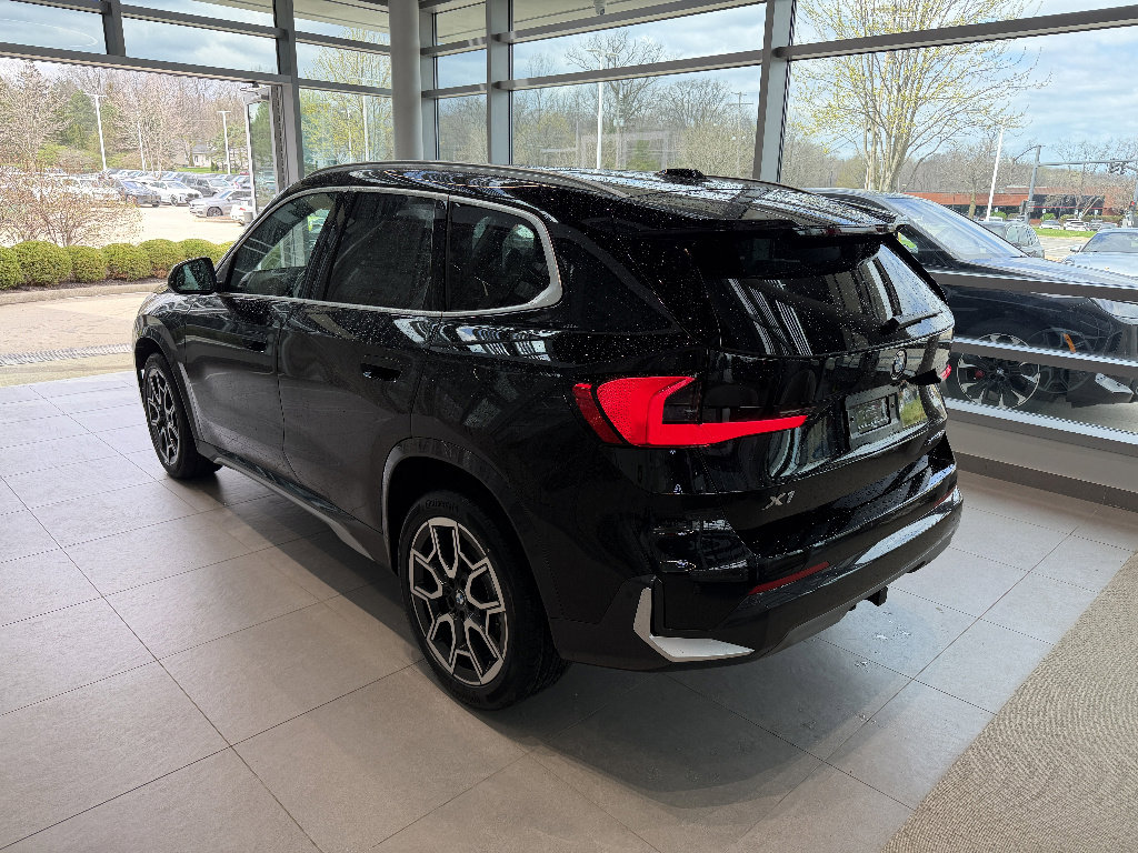 New 2026 BMW X1 xDrive28i w/ Technology Package AWD/4WD image 4