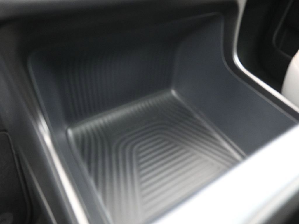 Certified 2025 Ford Expedition Active image 19