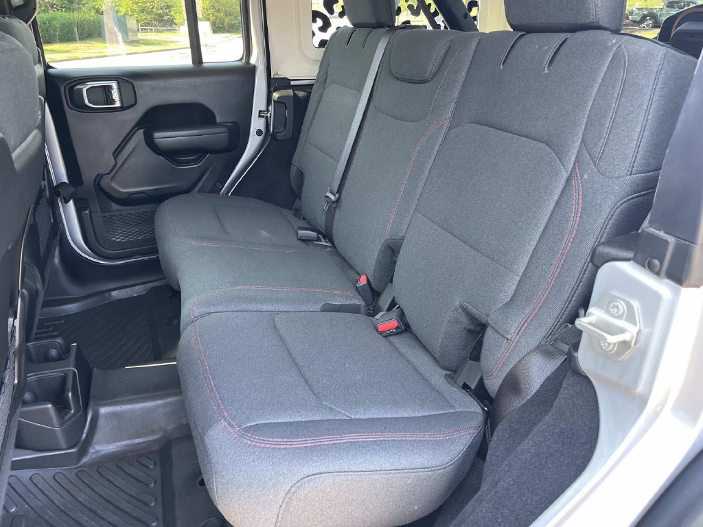 Used 2024 Jeep Wrangler Unlimited Rubicon AWD/4WD image 18