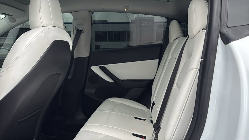 Used 2021 Tesla Model Y Long Range image 20