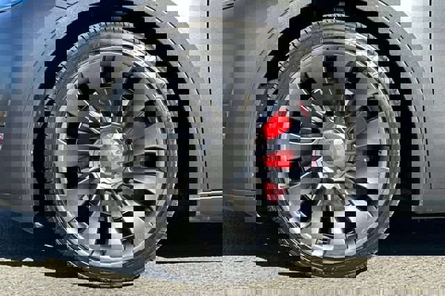 Used 2024 Tesla Model Y Performance image 29