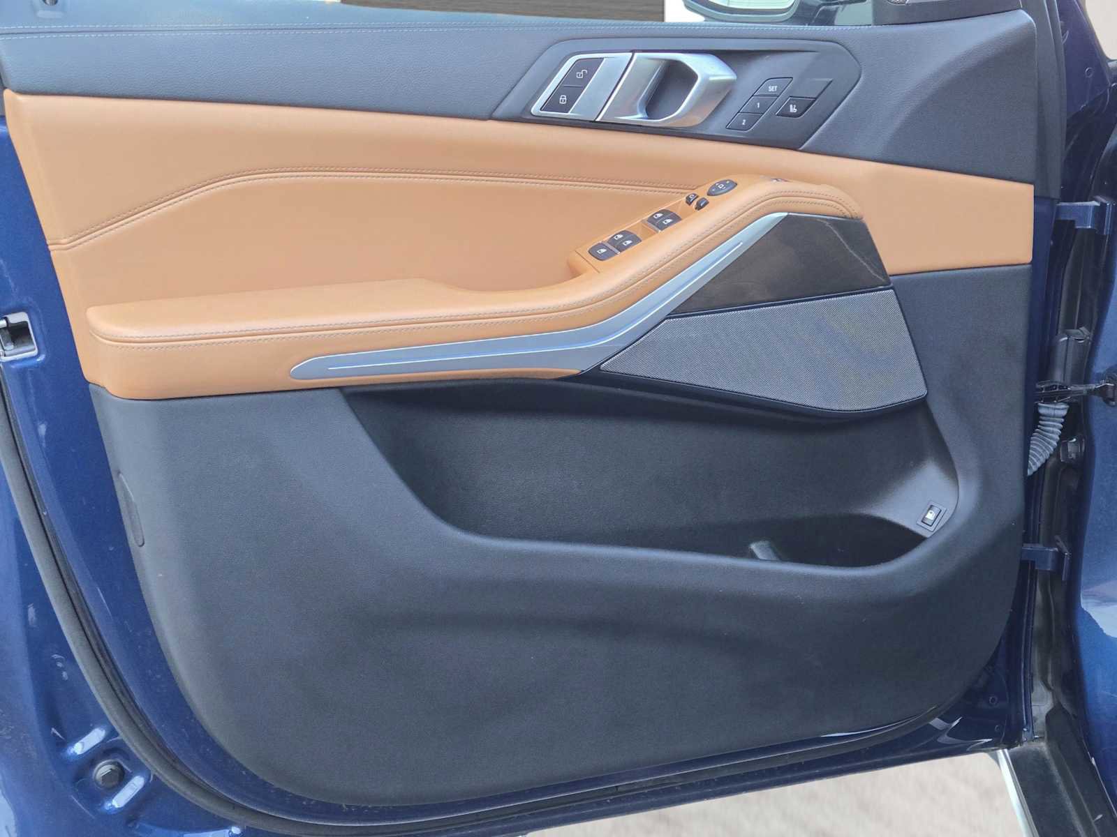 Used 2023 BMW X5 xDrive45e w/ Executive Package image 21