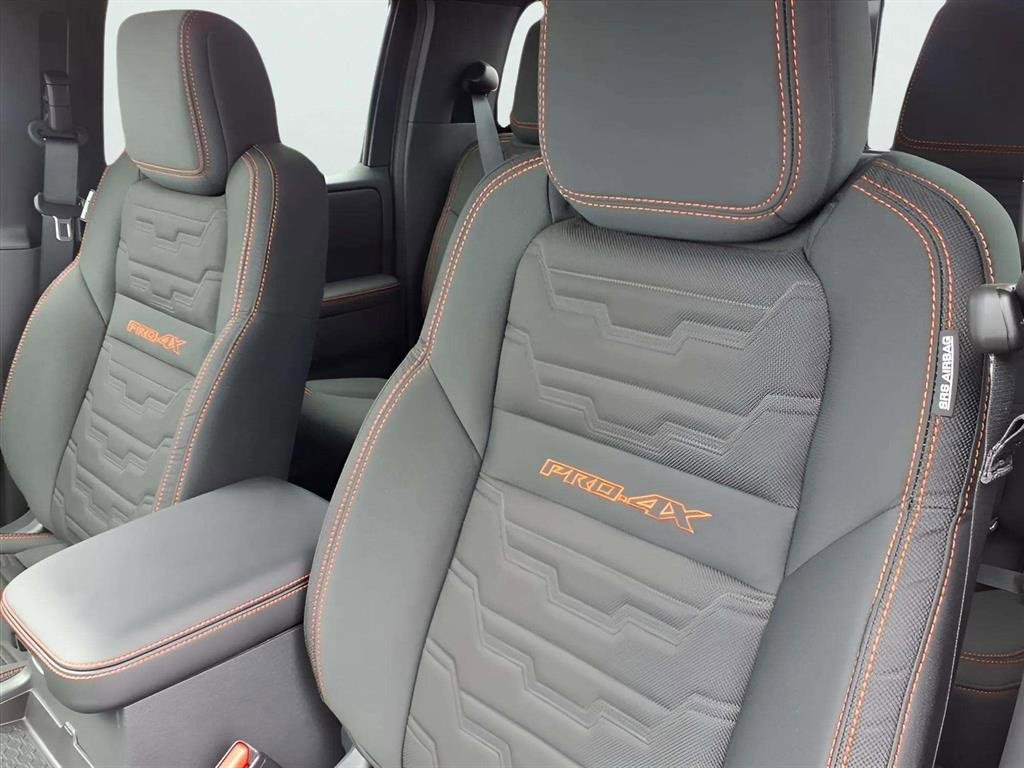 New 2026 Nissan Frontier PRO-4X w/ Pro-4x Convenience Package image 13