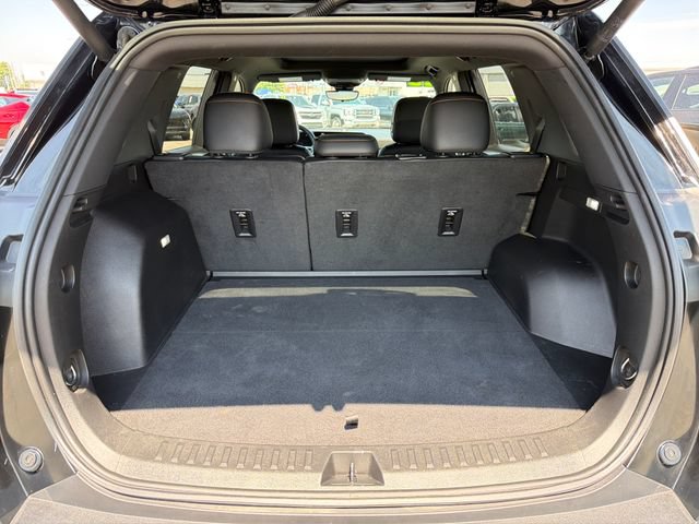 Used 2025 Chevrolet Equinox ACTIV w/ Safety and Technology Package FWD image 29