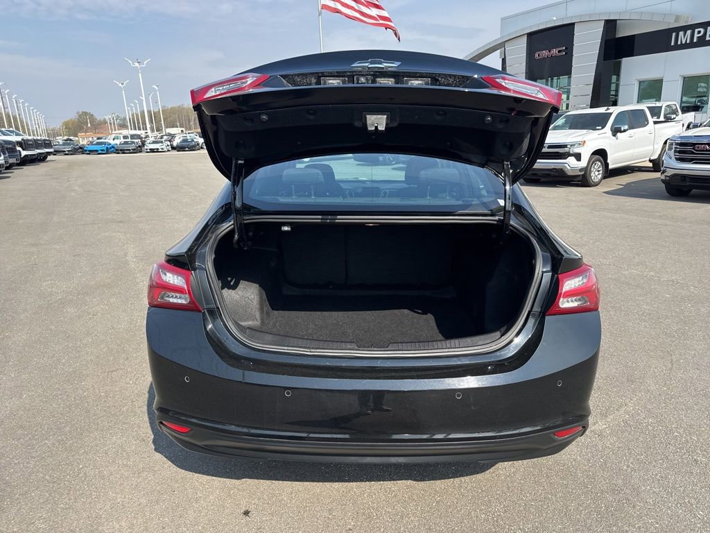 Used 2024 Chevrolet Malibu LT w/ Midnight Edition image 27