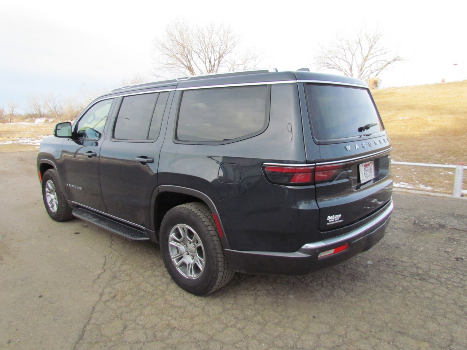 Used 2022 Jeep Wagoneer Series I AWD/4WD image 6