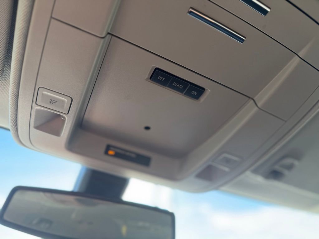 Used 2018 Chevrolet Tahoe LS w/ All-Season Package image 22