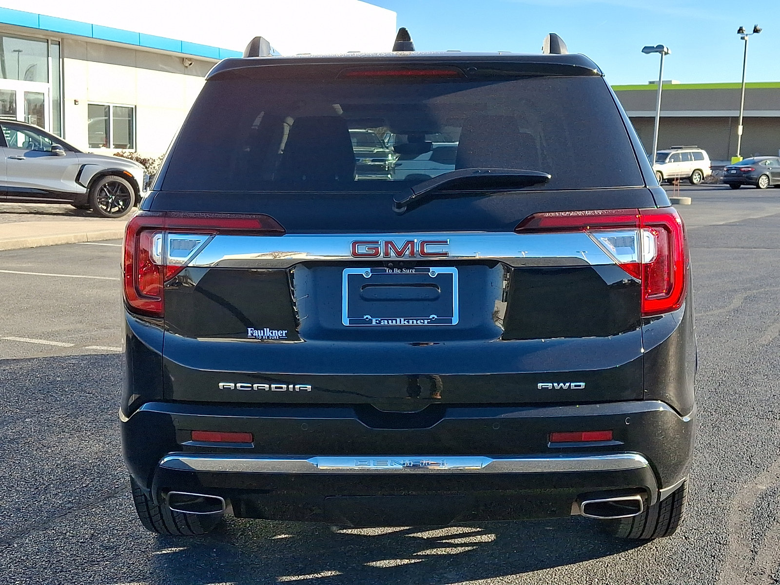 Certified 2023 GMC Acadia Denali w/ Black Diamond Edition image 5
