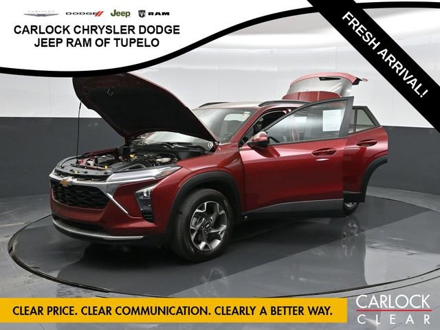 Used 2025 Chevrolet Trax LT w/ Driver Confidence Package image 60