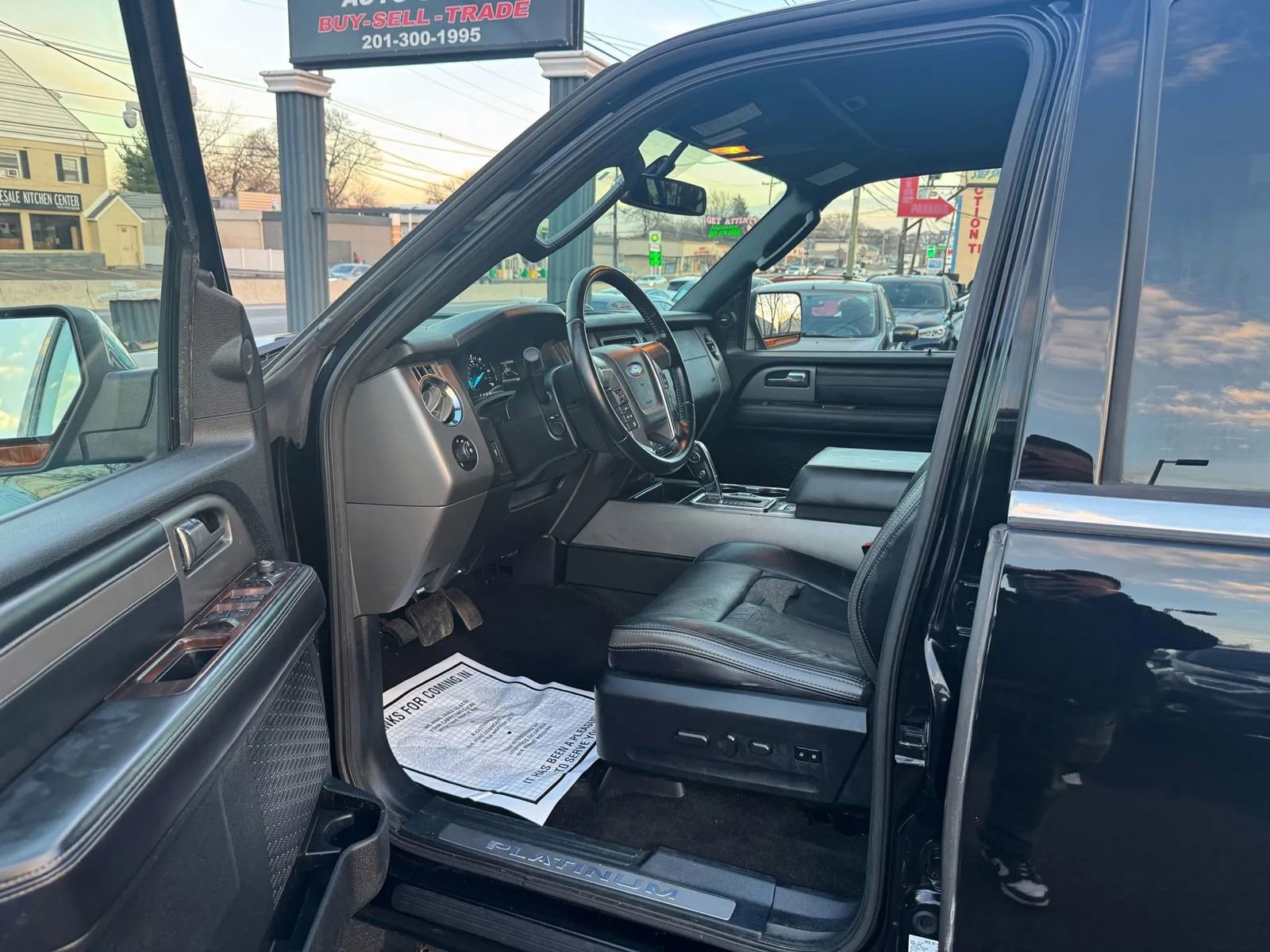Used 2017 Ford Expedition EL Platinum image 16