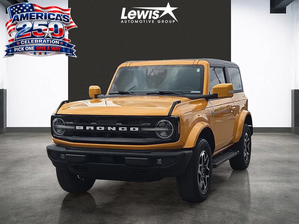Used 2022 Ford Bronco Outer Banks AWD/4WD image 1