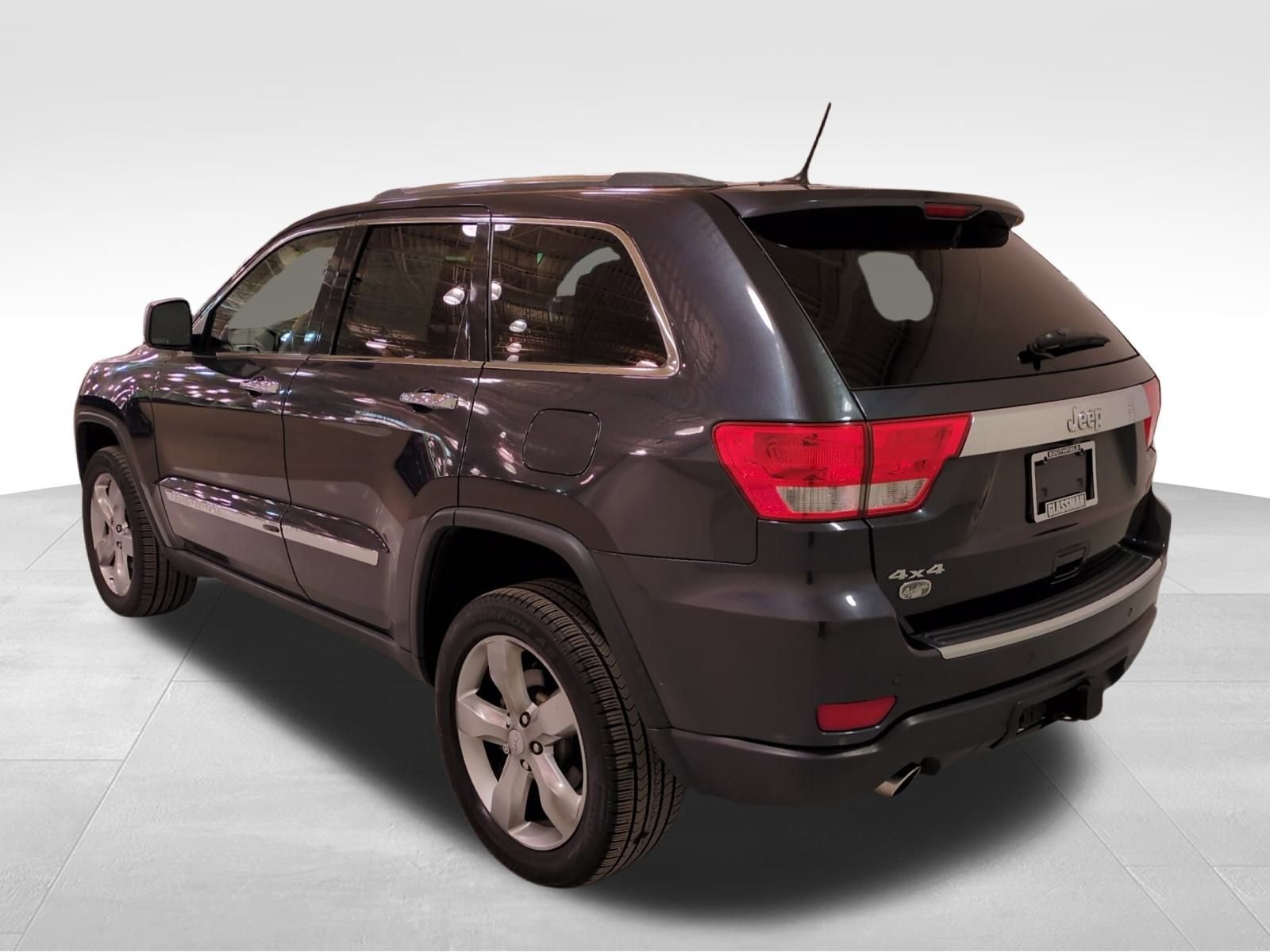 Used 2012 Jeep Grand Cherokee Overland image 5