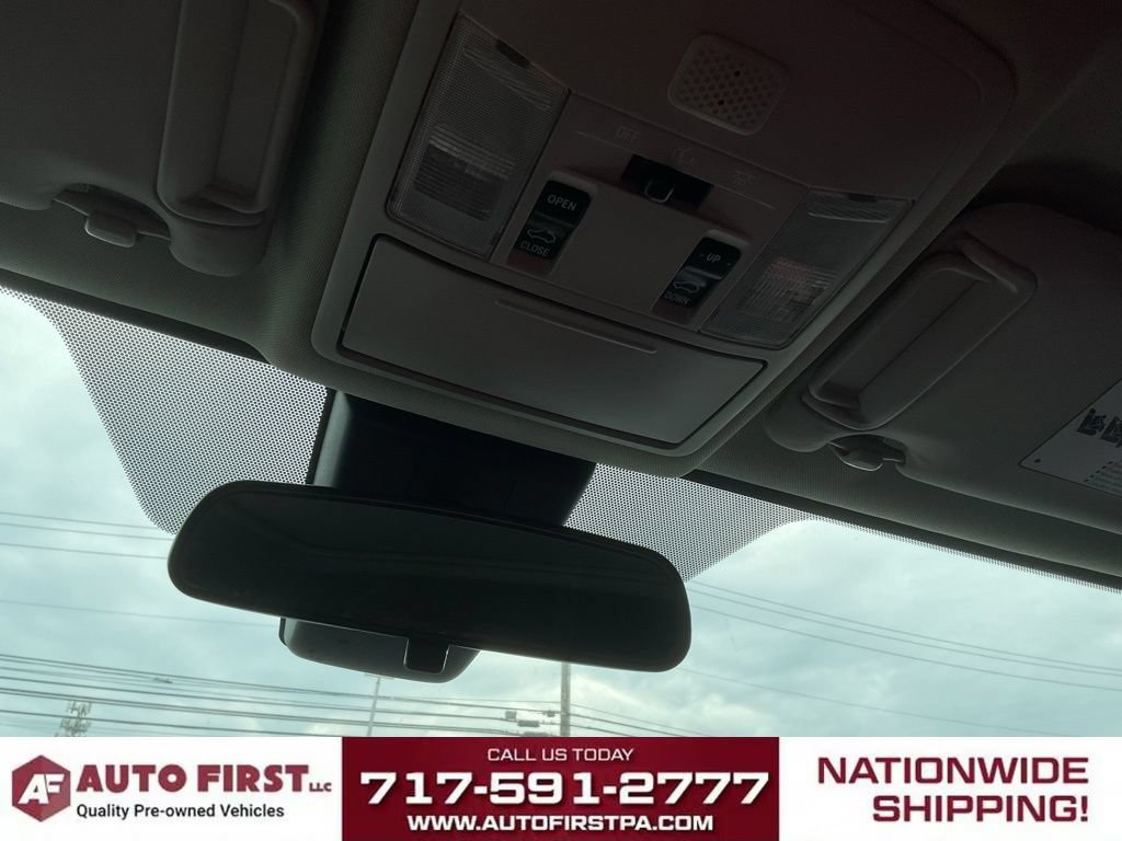 Used 2018 Toyota RAV4 XLE AWD/4WD image 20