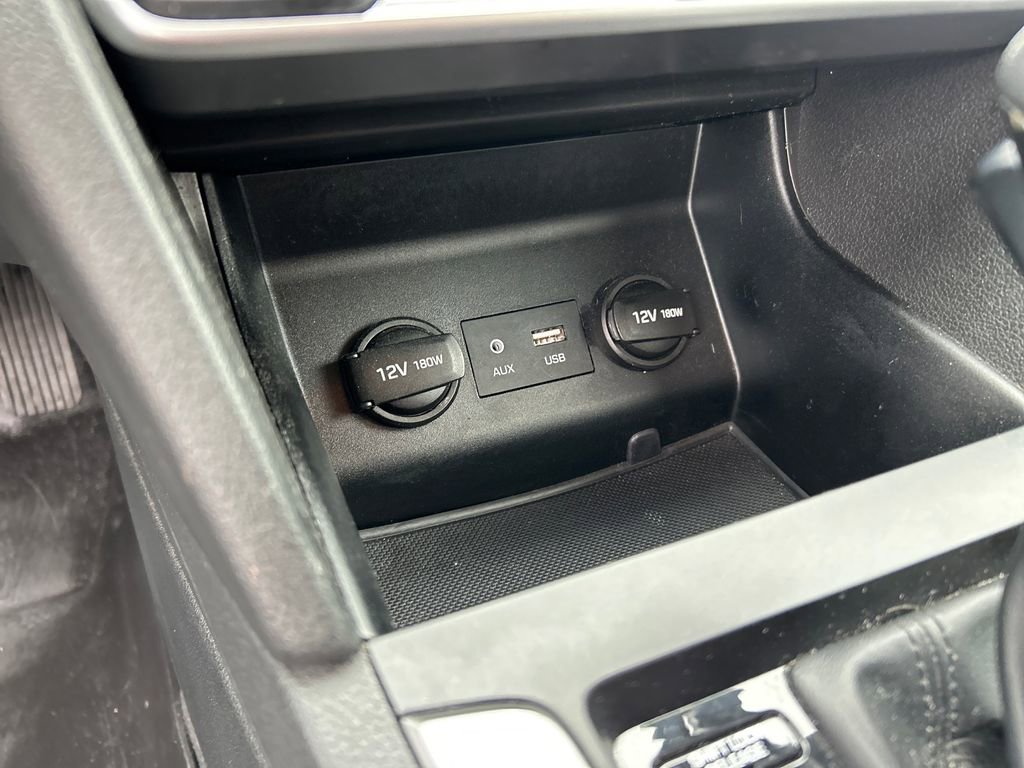 Used 2019 Hyundai Elantra SE w/ Cargo Package FWD image 20