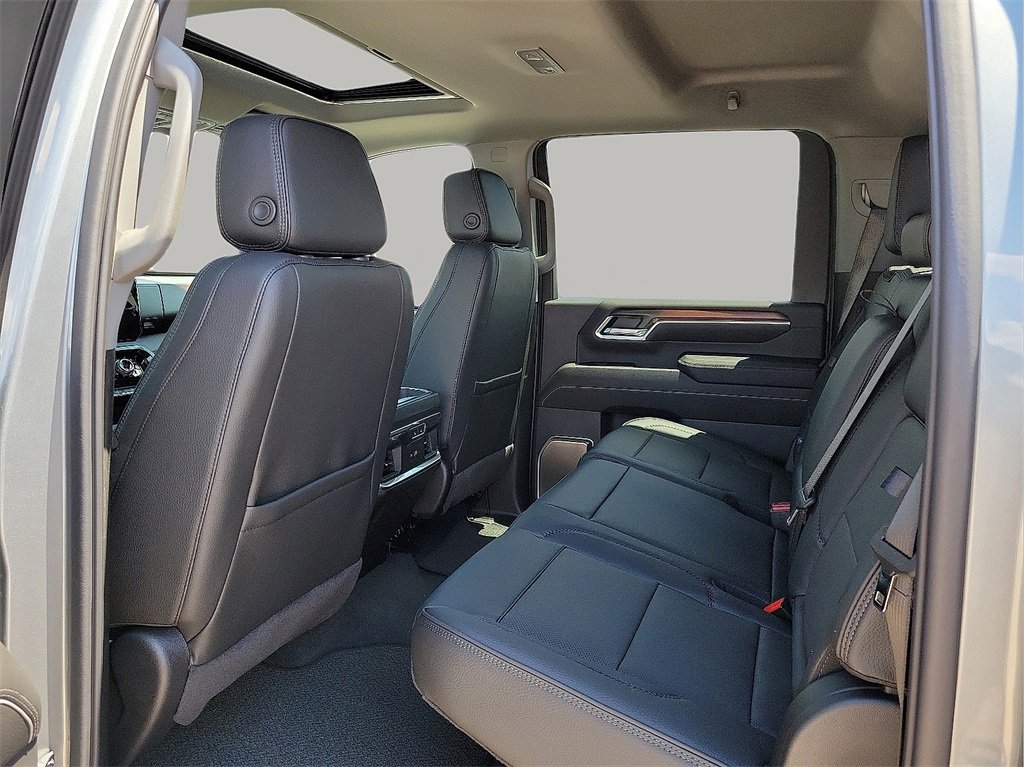 Used 2024 GMC Sierra 2500 Denali w/ Denali Reserve Package image 5