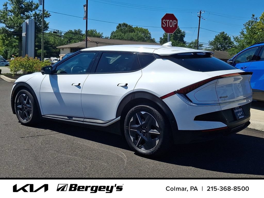 Certified 2025 Kia EV6 Light w/ Light LR Technology Package AWD/4WD image 8